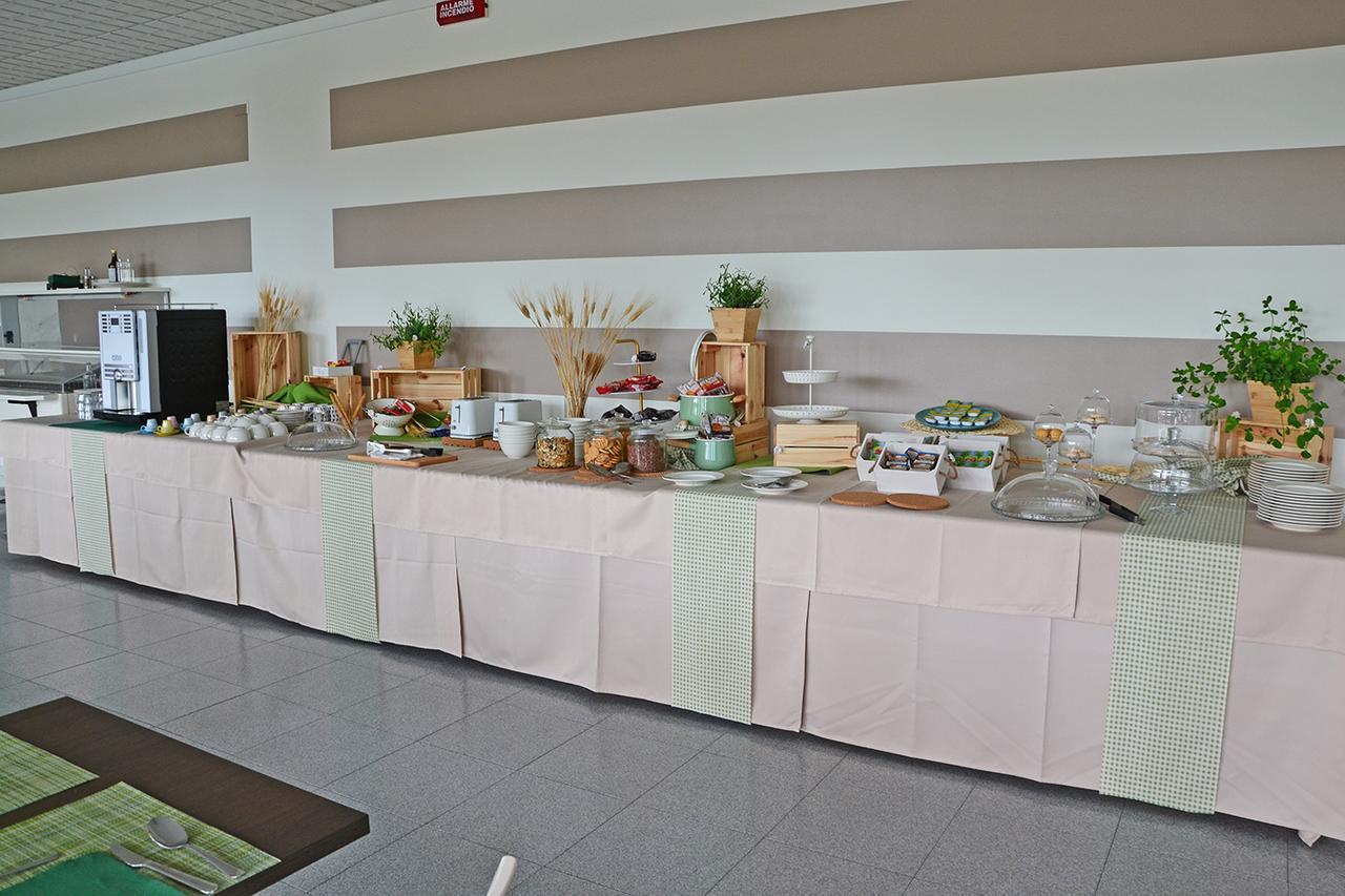 Blu Garda Hotel Salo Bagian luar foto